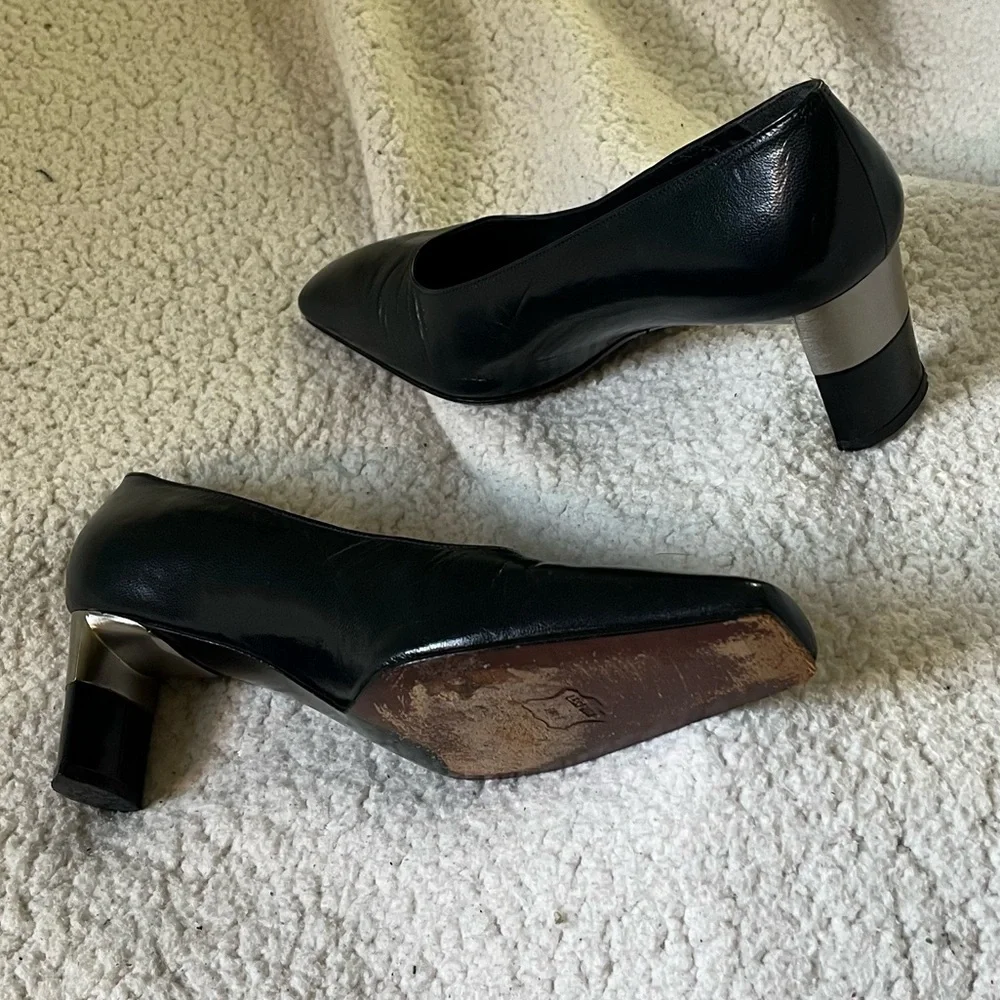 Stuart Weitzman Navy Heels with Bronze Block Accent - Picture 8 of 15